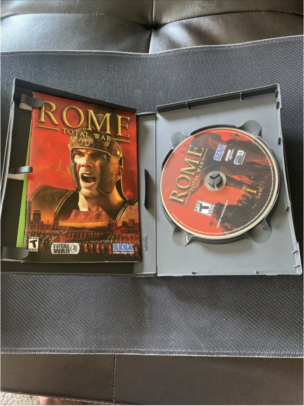 Rome - Total War (PC, 2002-04, T) VIDEO GAME - 3-DISC SET - COMPLETE W MANUAL